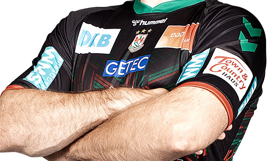 Bild vom Logoaufdruck auf dem Trikot des Spielers